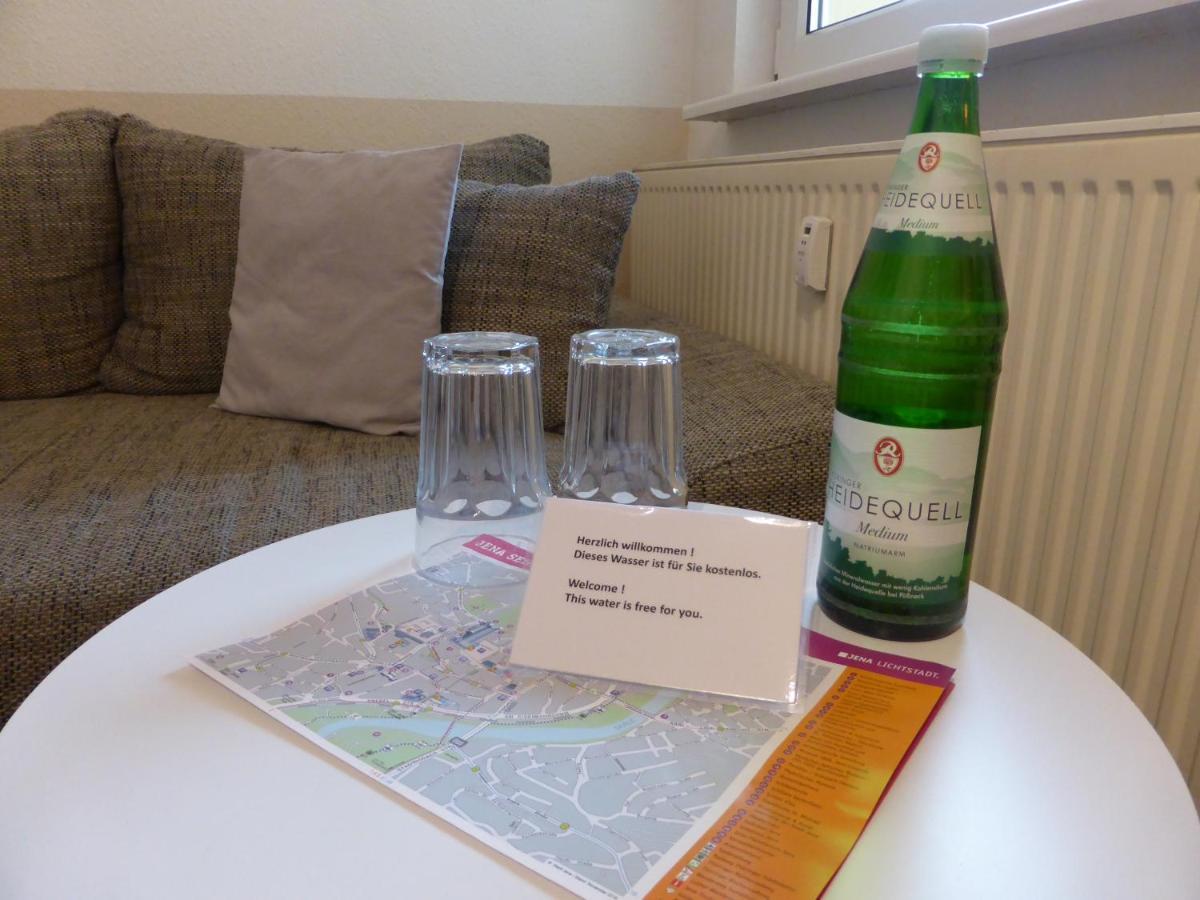 Ferienwohnung Friedrich Schiller, 2 Schlafzimmer, Balkon,Kostenloses Wifi, Naehe Zentrum, Jena Exterior foto