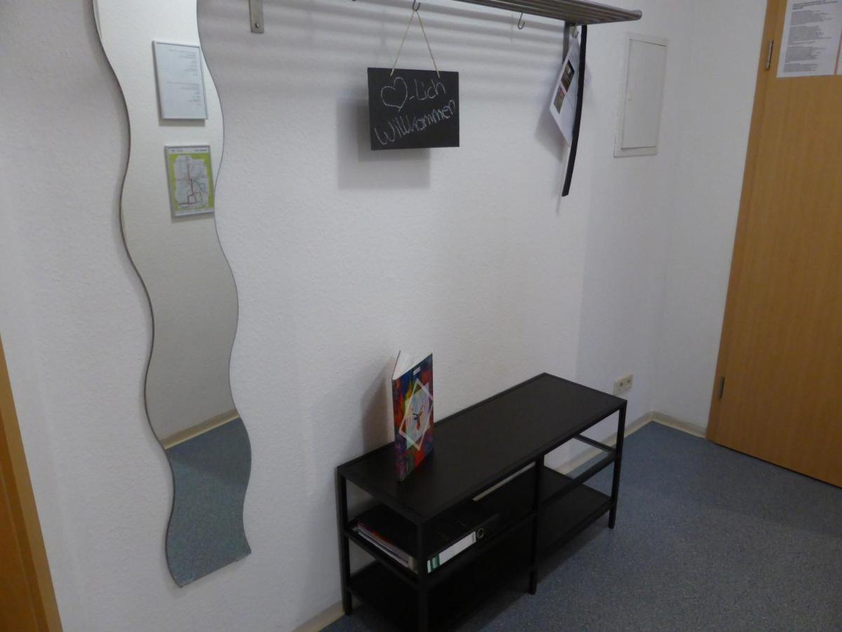 Ferienwohnung Friedrich Schiller, 2 Schlafzimmer, Balkon,Kostenloses Wifi, Naehe Zentrum, Jena Exterior foto
