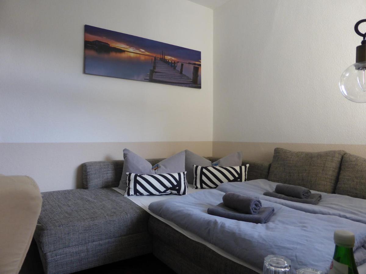 Ferienwohnung Friedrich Schiller, 2 Schlafzimmer, Balkon,Kostenloses Wifi, Naehe Zentrum, Jena Exterior foto