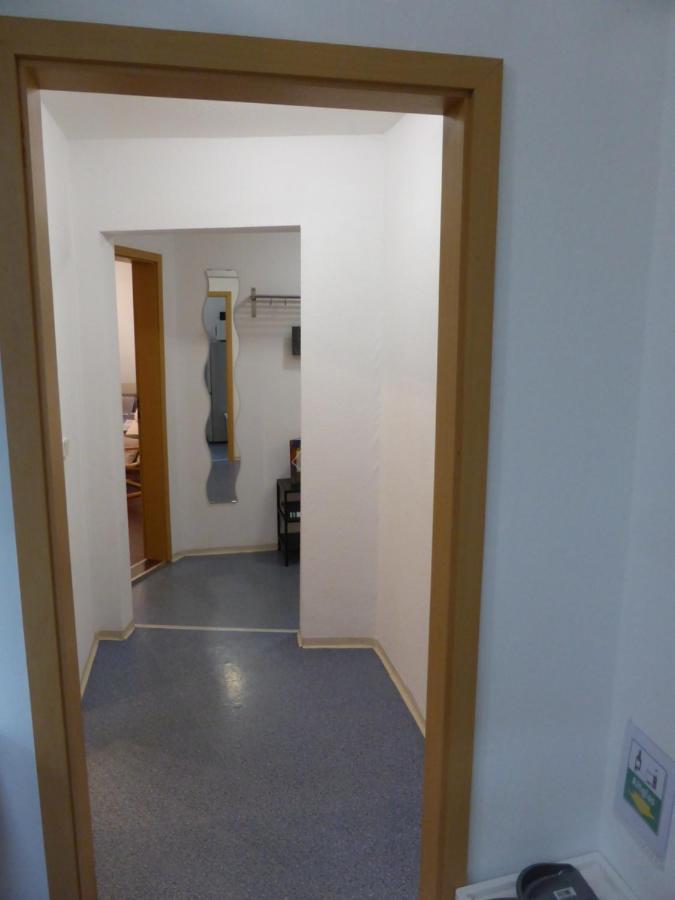 Ferienwohnung Friedrich Schiller, 2 Schlafzimmer, Balkon,Kostenloses Wifi, Naehe Zentrum, Jena Exterior foto
