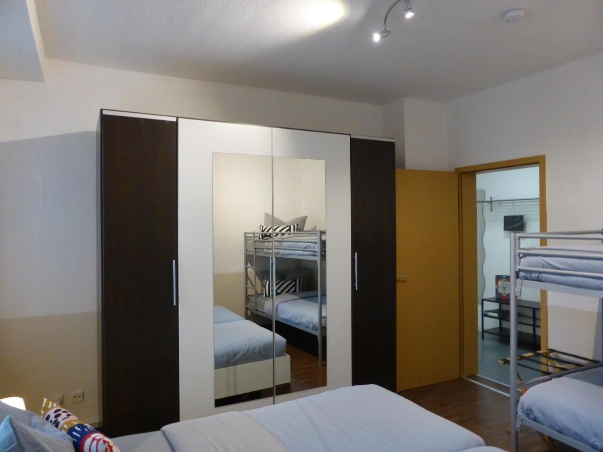 Ferienwohnung Friedrich Schiller, 2 Schlafzimmer, Balkon,Kostenloses Wifi, Naehe Zentrum, Jena Exterior foto
