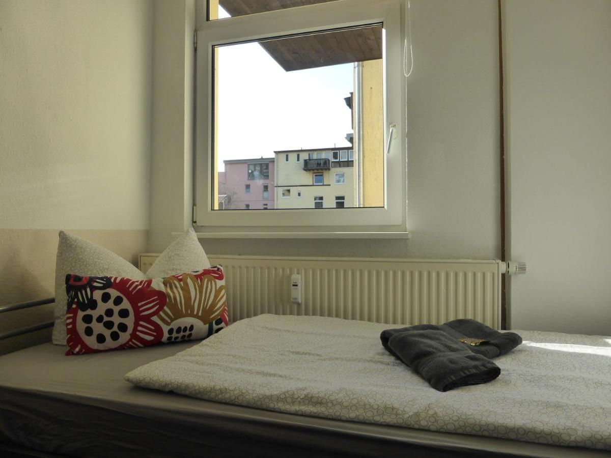 Ferienwohnung Friedrich Schiller, 2 Schlafzimmer, Balkon,Kostenloses Wifi, Naehe Zentrum, Jena Exterior foto