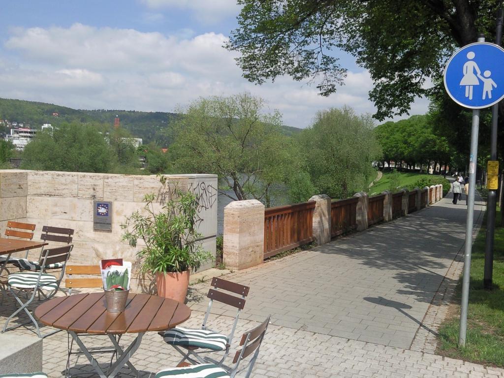 Ferienwohnung Friedrich Schiller, 2 Schlafzimmer, Balkon,Kostenloses Wifi, Naehe Zentrum, Jena Exterior foto
