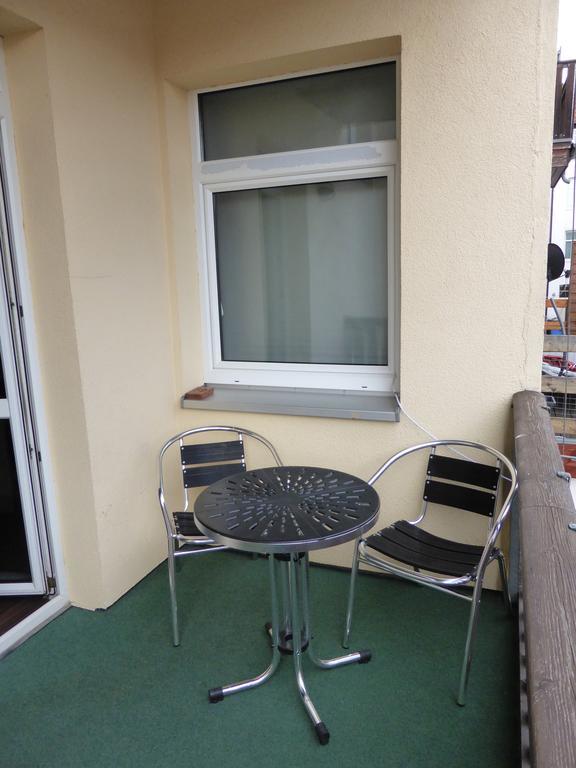 Ferienwohnung Friedrich Schiller, 2 Schlafzimmer, Balkon,Kostenloses Wifi, Naehe Zentrum, Jena Exterior foto